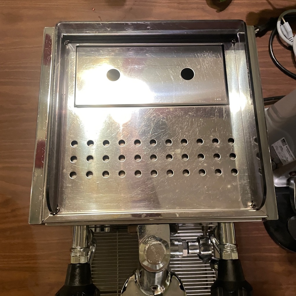 ECM Giotto Espresso Machine with Mazzer Luigi eel Grinder - Picture 8 of 9